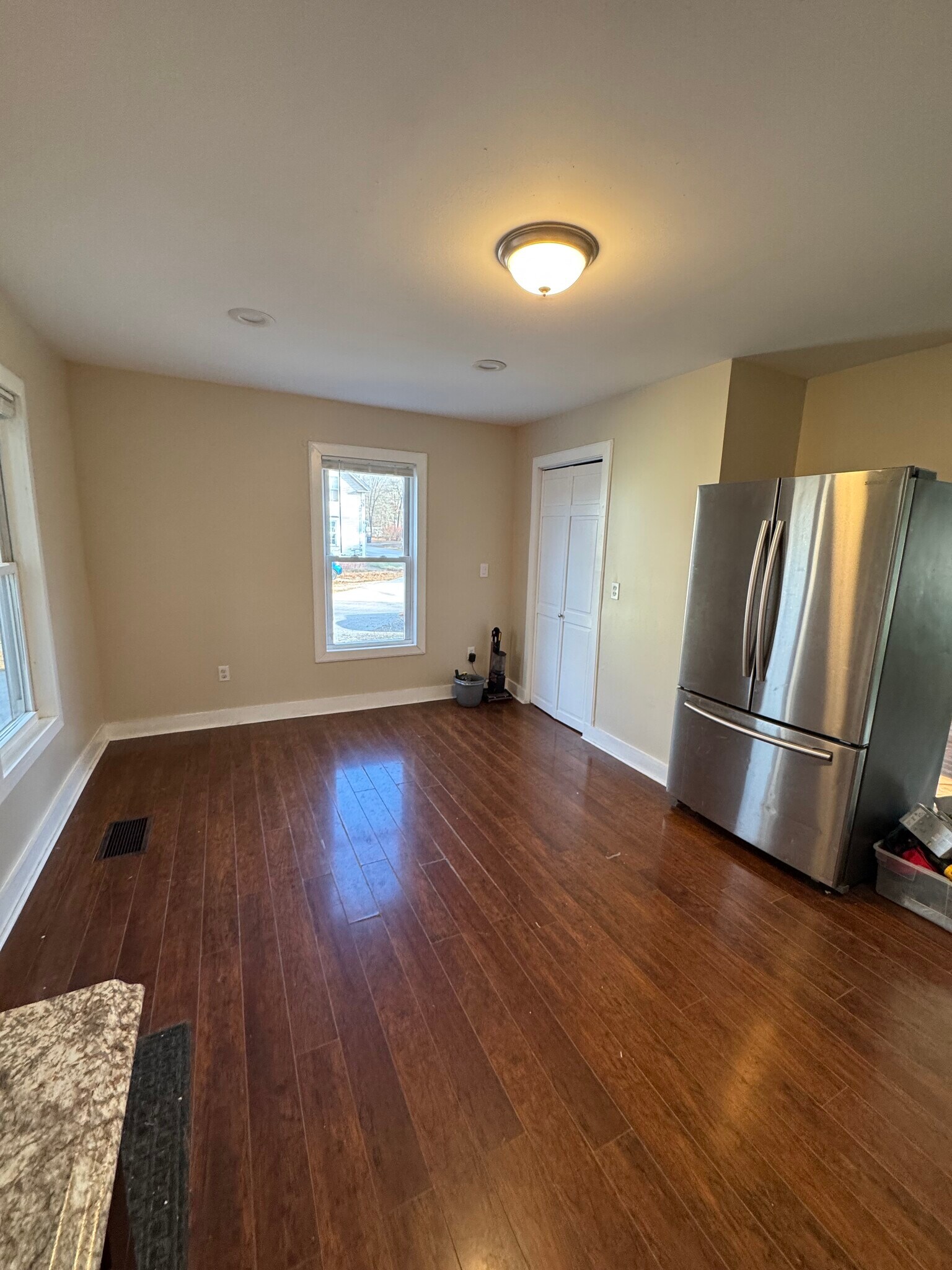 Building Photo - 4 Library St