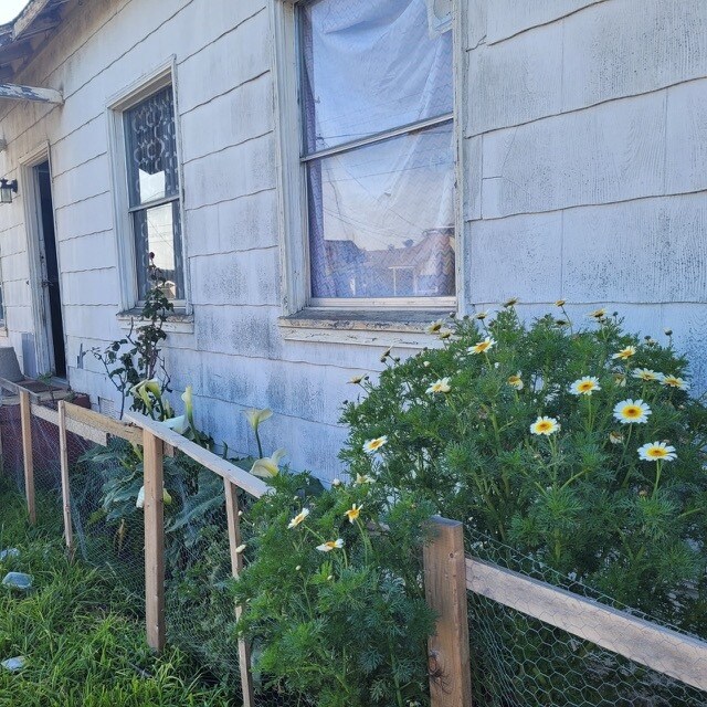 exterior - 653 15th St