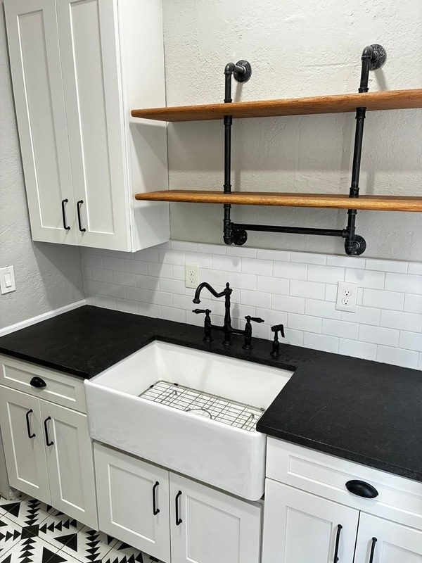 Building Photo - 2738 Riverside Ave