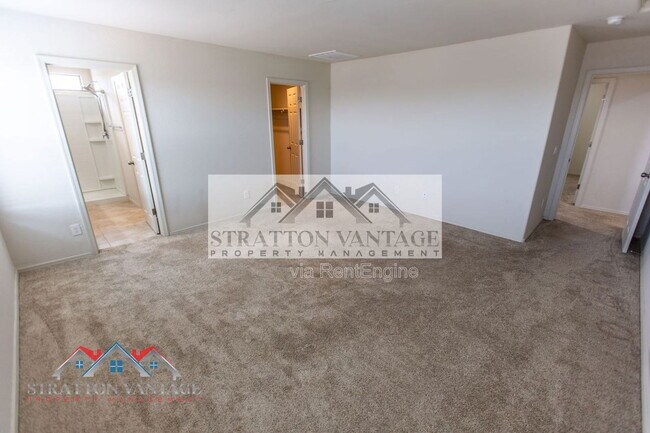 Building Photo - 43620 W Mescal Dr