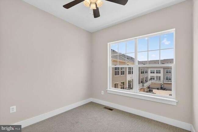 Building Photo - 5128 Ridgeview Retreat Dr