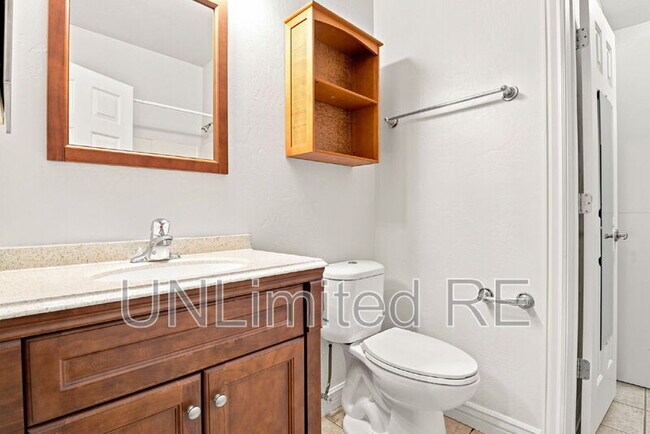 Building Photo - 3272 S Litzler Dr