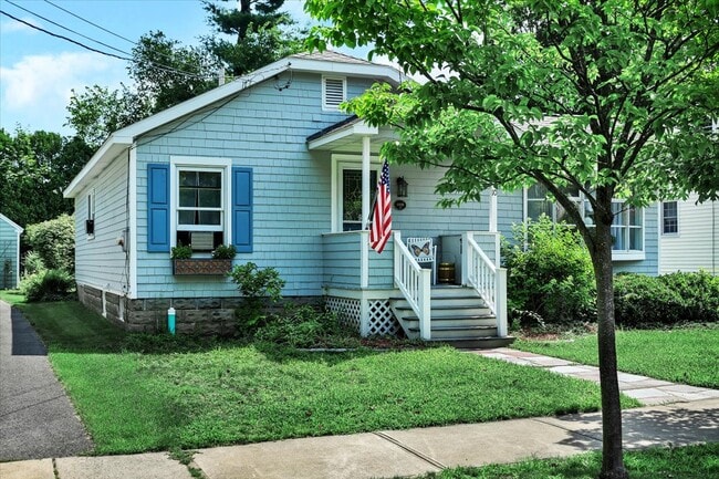 Building Photo - 10 Ritchie Pl