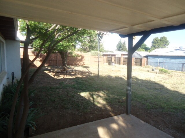 Building Photo - 1301 Cushman Dr