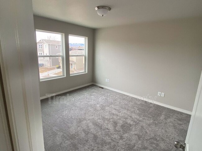 Building Photo - 889 Grissom Dr.