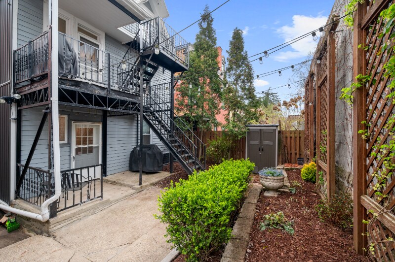 Building Photo - 215 Elysian St