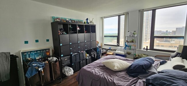 Building Photo - UPTOWN - GREAT 1BD/1BTH CONDO FOR RENT!