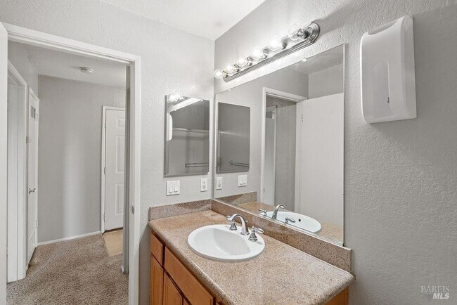 Building Photo - 2915 N Texas St