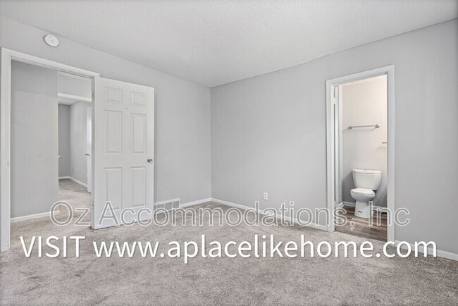 Building Photo - 9702 Shepherds Dr