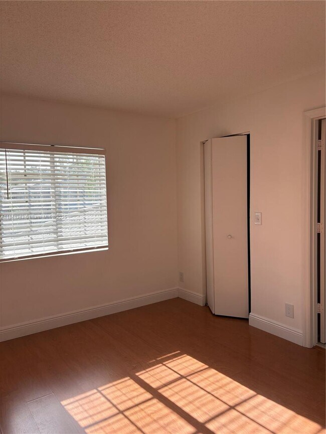 Building Photo - 2256 Salerno Cir