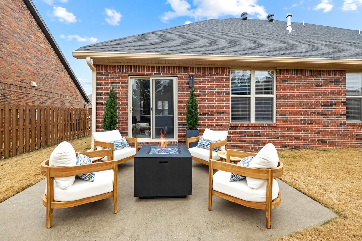 Building Photo - 6502 W Hearth Falls Dr
