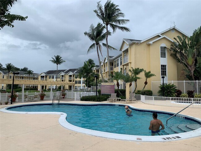 Building Photo - 6323 La Costa Dr