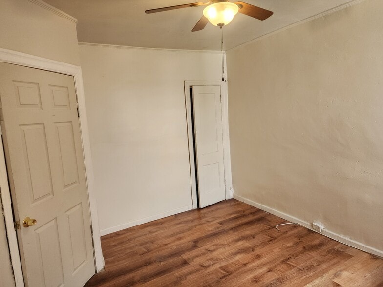 Building Photo - 2115 Stenton Ave