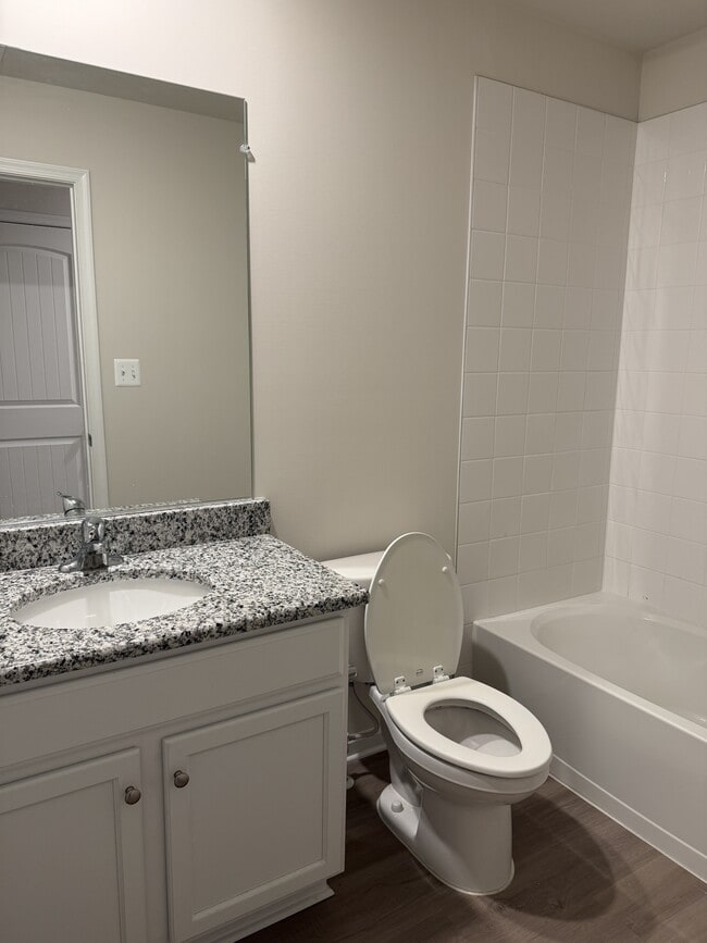 Building Photo - 71 Bloomsbury St