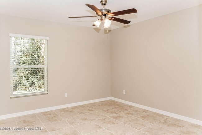 Building Photo - 418 La Croix Rd SW