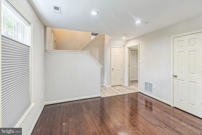 Building Photo - 5907 Trumpet Sound Ct
