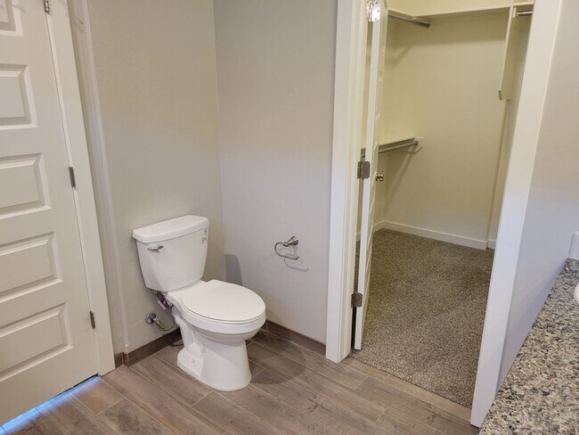 Building Photo - Beautiful 3 bedroom/2 Bath Home!