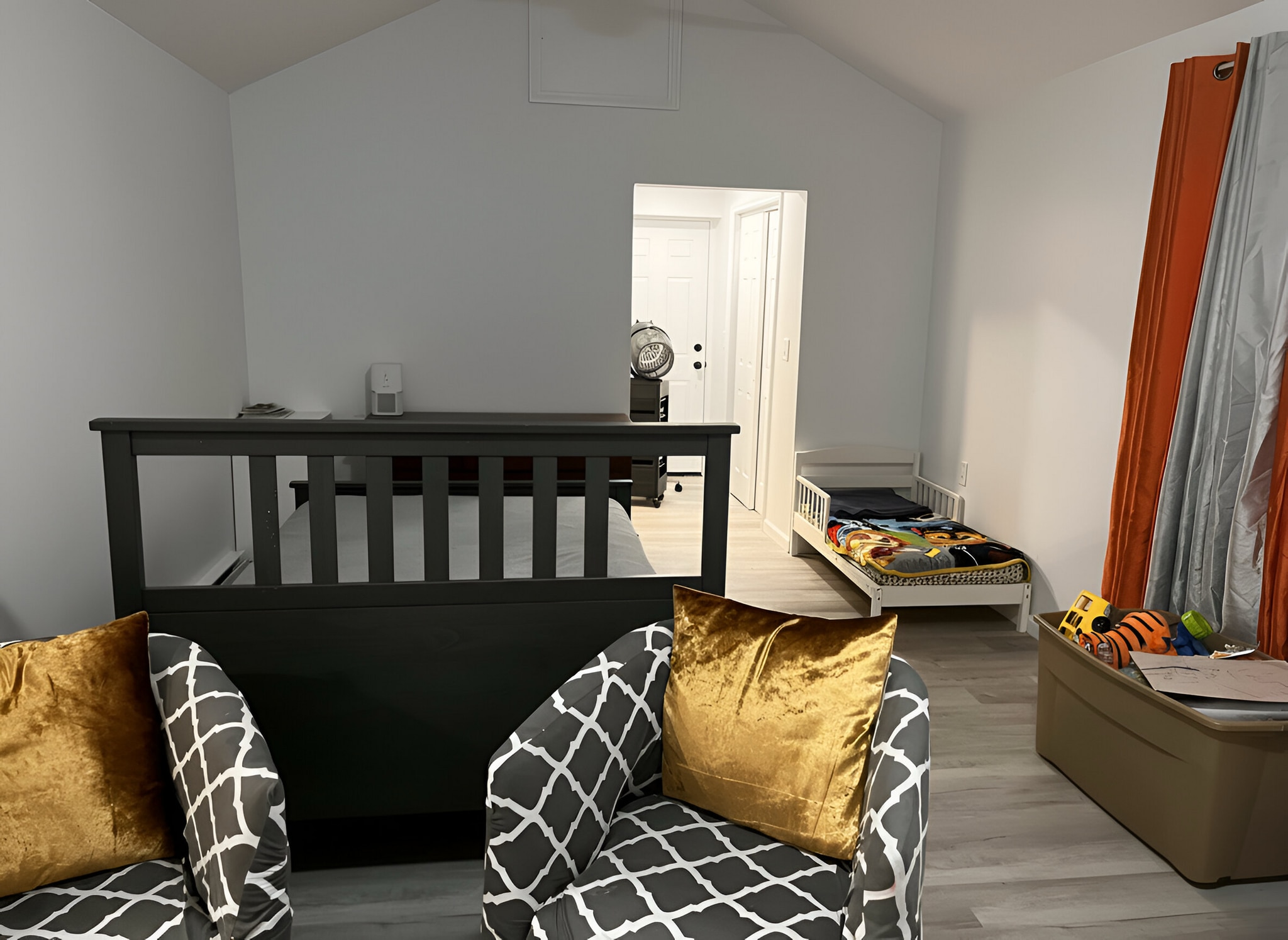 In-law suite - 61 Lamson St