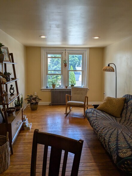 Primary Photo - 510 W Walnut St