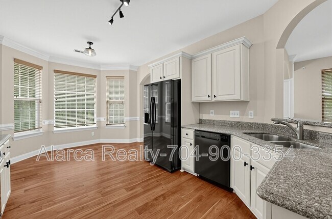 Building Photo - 12928 Windy Lea Ln