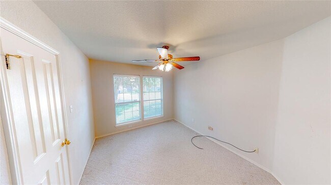 Building Photo - 1705 Coral Dr