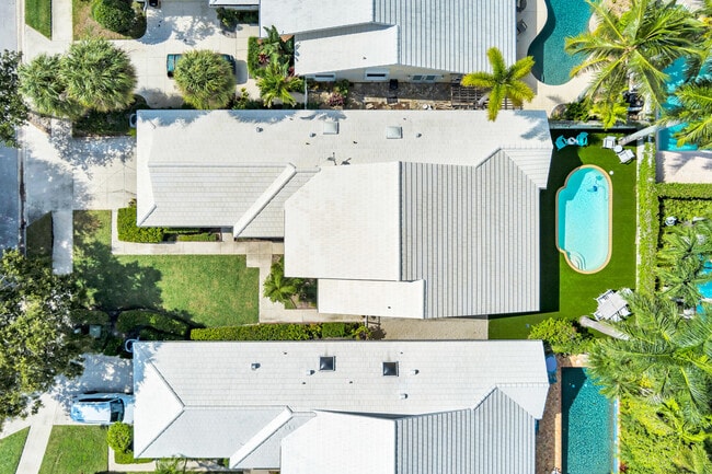 Building Photo - 2725 Meadowlark Ln