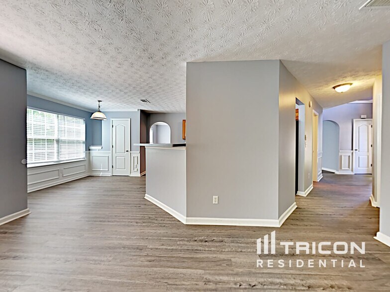 Building Photo - 3905 Georgia Dr