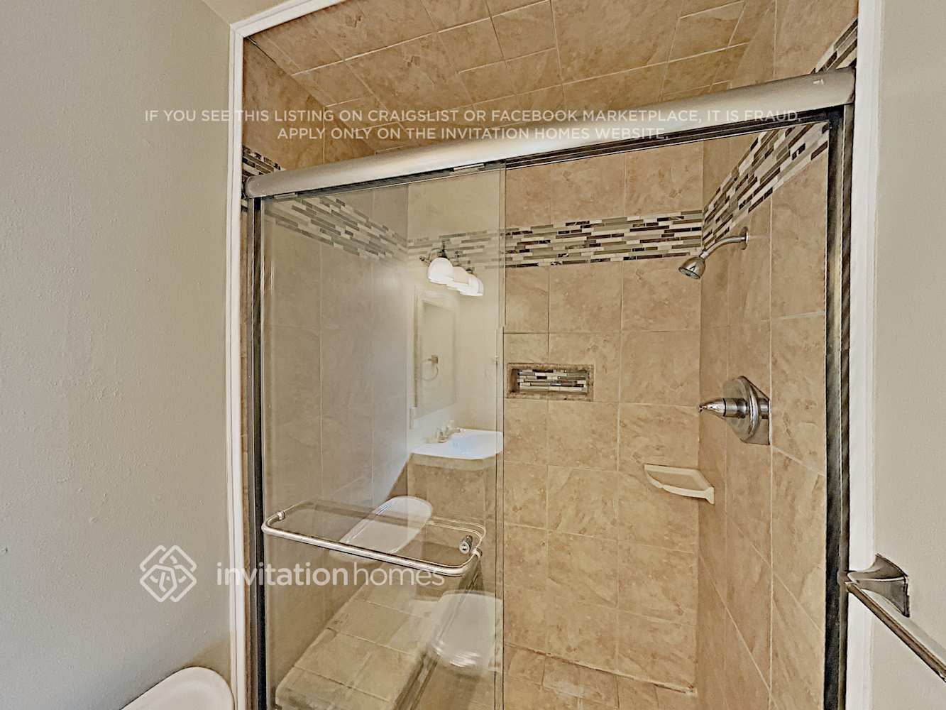 Building Photo - 2051 Kasten St