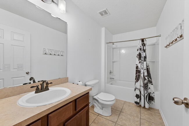 Building Photo - 112 Kildrummy Ct