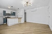 Building Photo - The Alamo Apartments