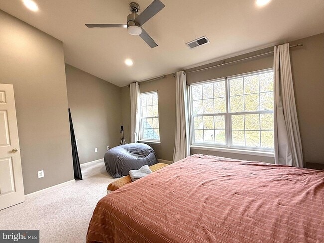 Building Photo - 21201 Sundial Ct