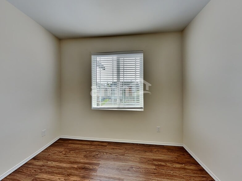 Building Photo - 6321 41st St NE