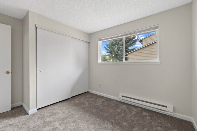 Building Photo - 325 N 29th Ave