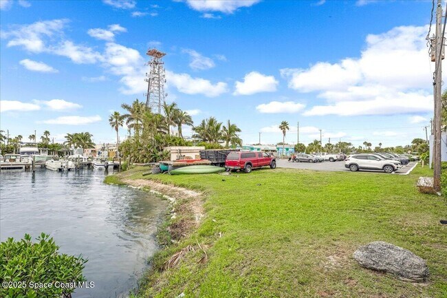 Building Photo - 390 W Cocoa Beach Causeway