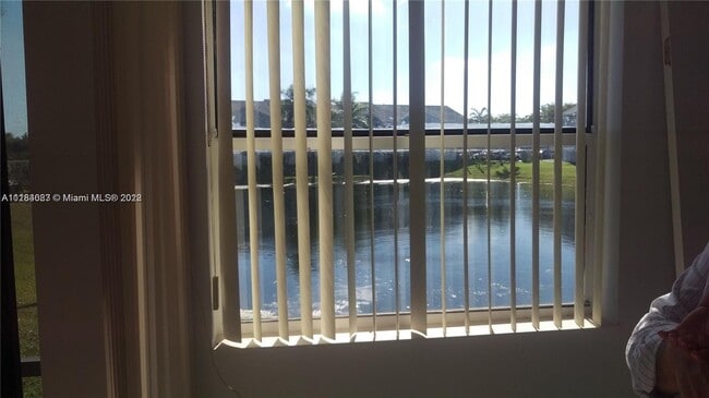 Building Photo - 1042 Adams Ave