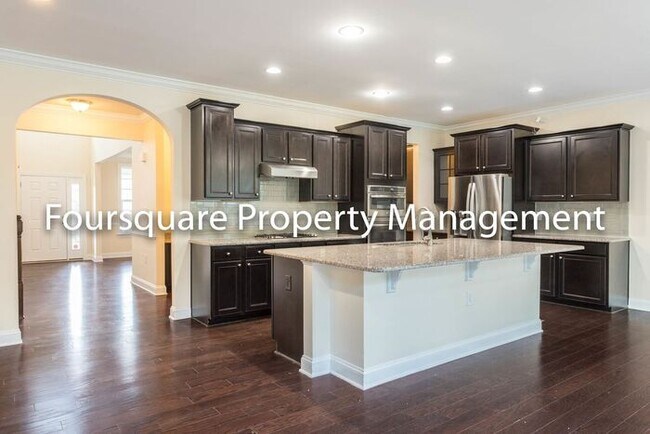 Building Photo - Single Family Home |1st Floor- Guest Suite...