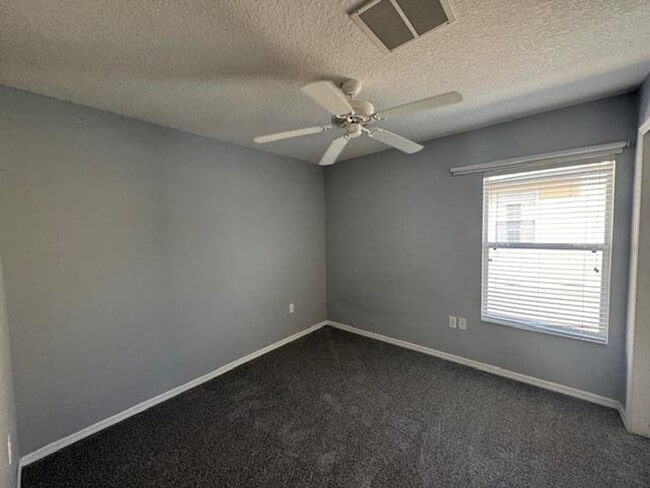 Building Photo - 3 Bedroom 2 1/2 Bathroom Townhome in the Gated community of Compass Bay