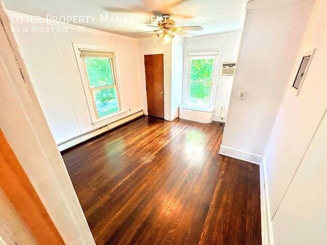 Building Photo - 23 W Ridley Ave