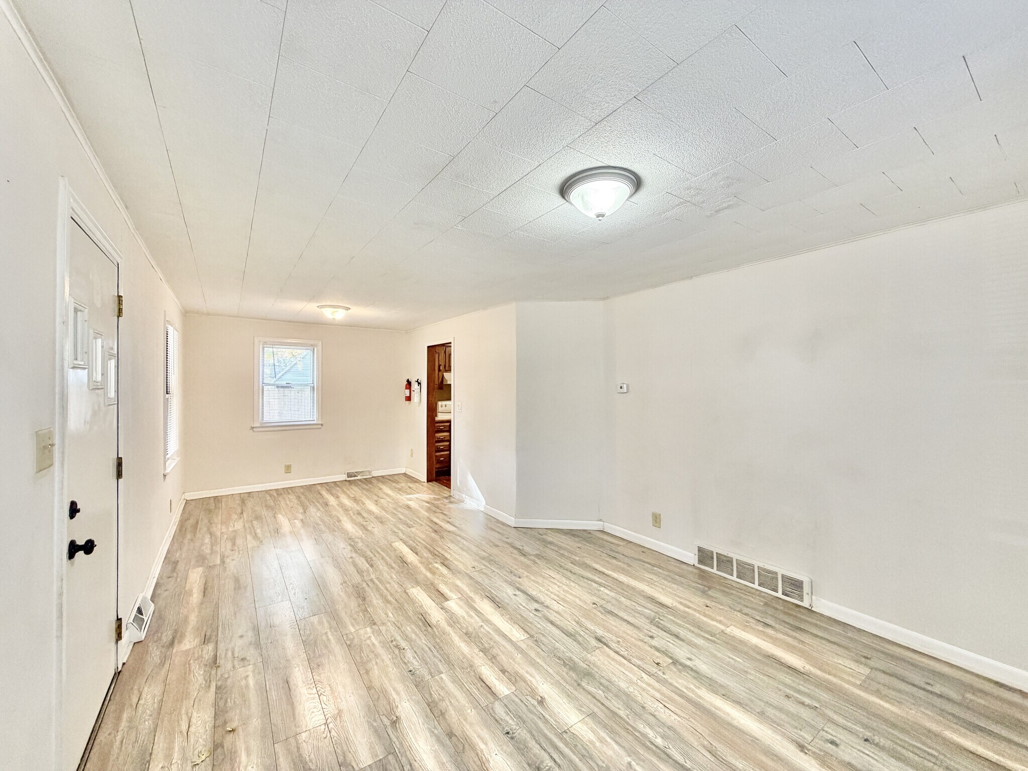 Building Photo - 2041 Gorton St