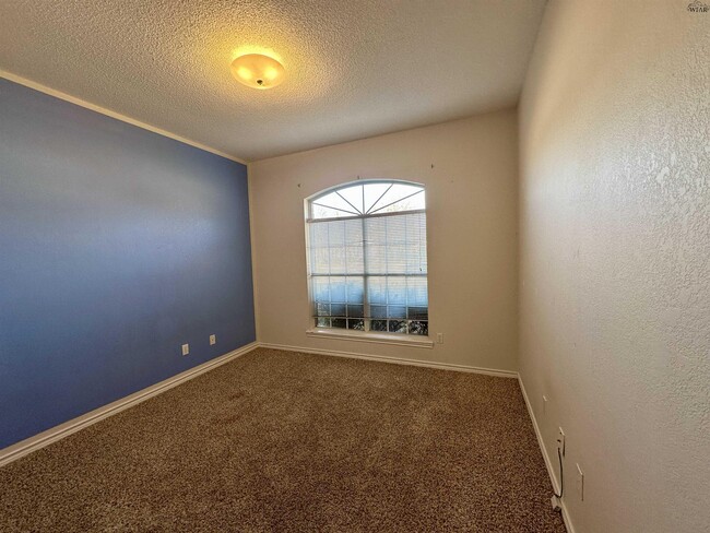 Building Photo - 3028 Whitehall Ln