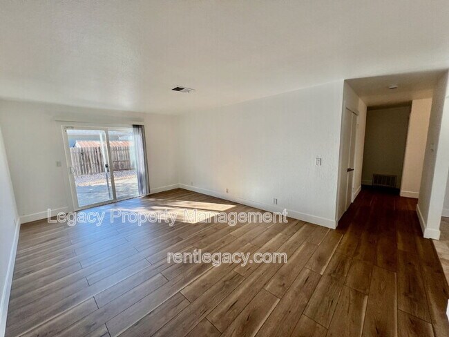 Building Photo - 2459 Gulf Dr