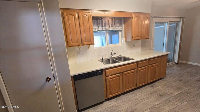 Building Photo - 10601 W Bolivar Dr