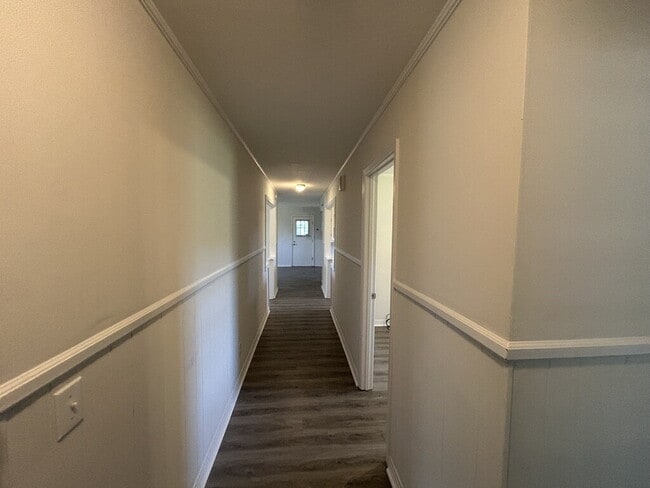 Building Photo - 3-Bedroom 2-Bathroom Home with 2 car garage  in Prime Cookeville Location!