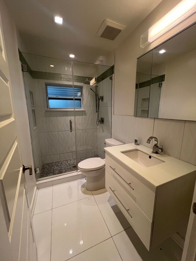 Building Photo - 7210 Seminole Dr