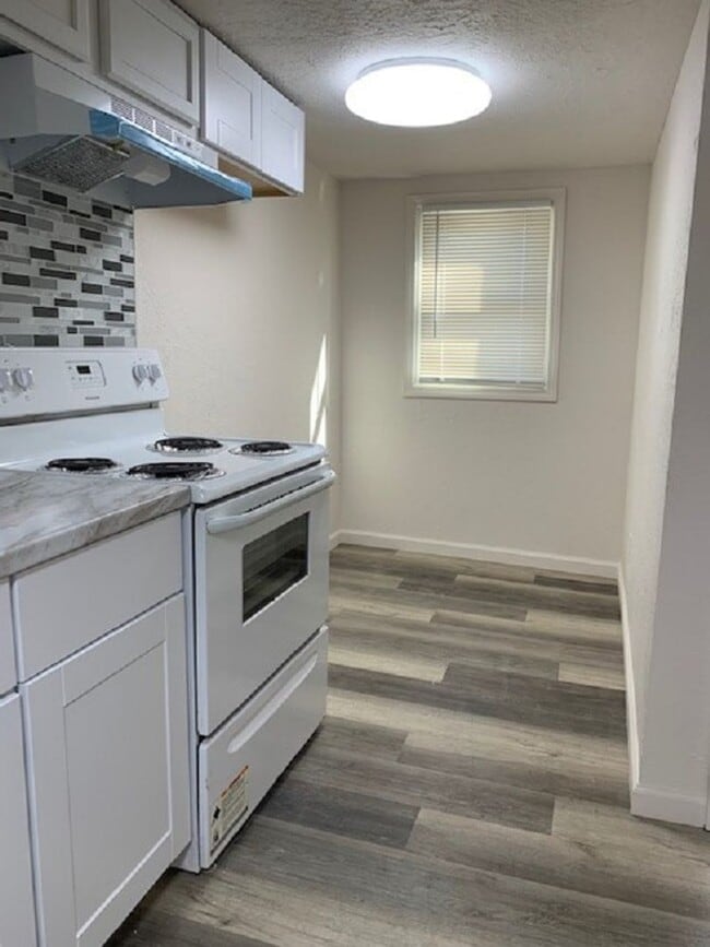 Building Photo - 306 NW 16th St