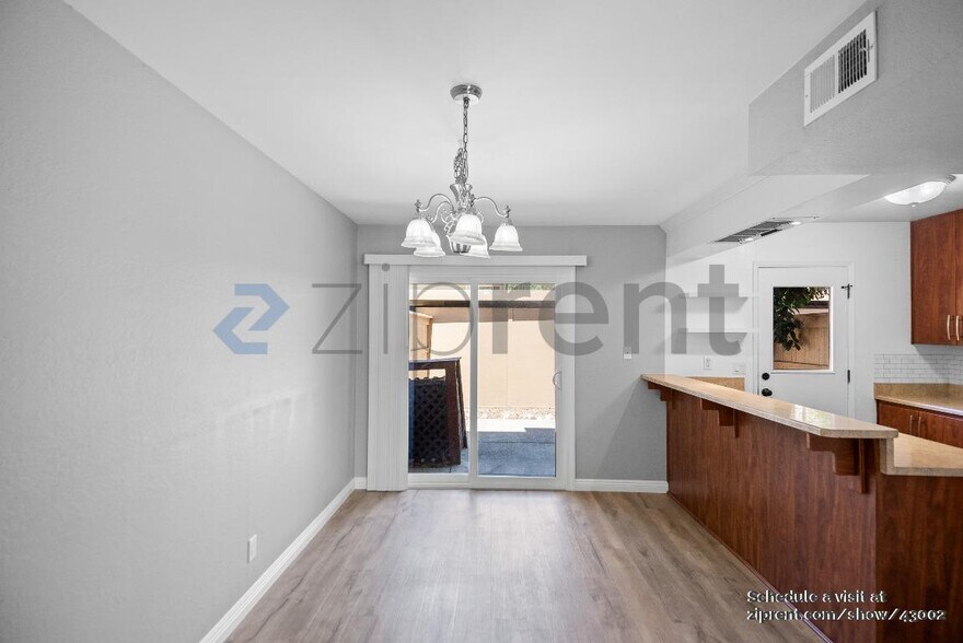 Building Photo - 1879 Pomar Way
