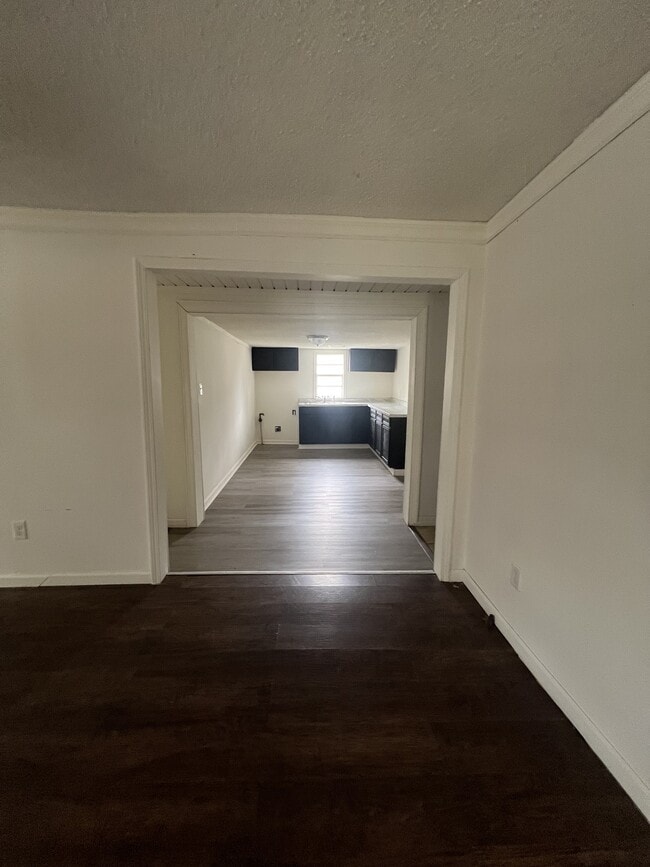 Building Photo - 314 Carr Ave