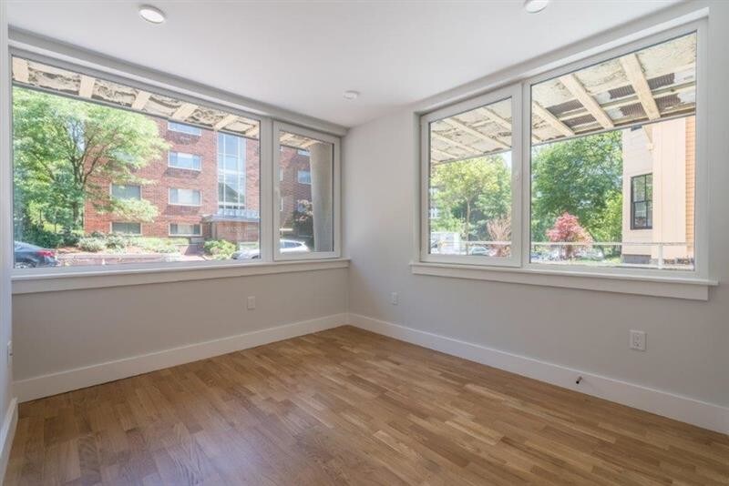 Building Photo - 334 Harvard St