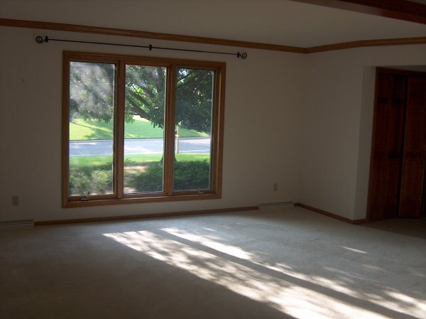 Building Photo - 2912 Ivanhoe Gln