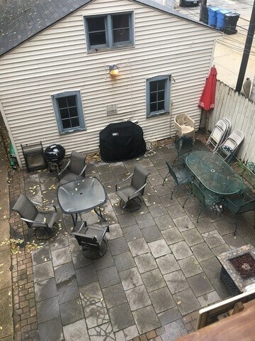 Building Photo - 3336 N Sheffield Ave